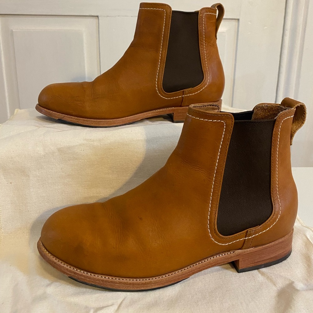 Adelante Merida Chelsea Boots in Caramel size 8C